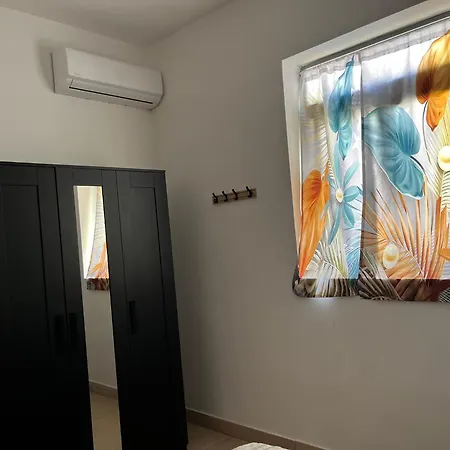 Sunshine With A Private Roof Terrace