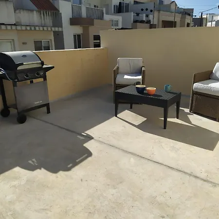 Sunshine With A Private Roof Terrace Apartment