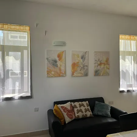Apartment Sunshine Apartment With A Private Roof Terrace Tal-Hriereb