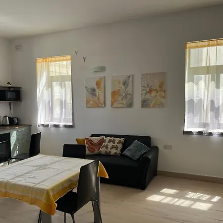 Sunshine Apartment With A Private Roof Terrace Apartment *